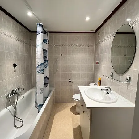 Domaine De Tamaris, A 600m De La Plage, 3 Et Sejour Clic Clac, Wifi, Cuisine Climatisee, 7 Couchages Animations Et Piscines En Supplement - Lrtams10 Villa Portiragnes