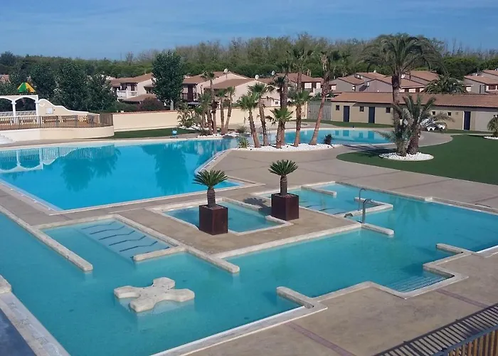 Domaine De Tamaris, A 600m De La Plage, 3 Et Sejour Clic Clac, Wifi, Cuisine Climatisee, 7 Couchages Animations Et Piscines En Supplement - Lrtams10 Portiragnes